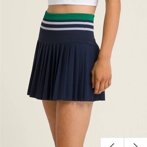 Wilson Midtown Tennis Skirt in Classic Navy / Club Green